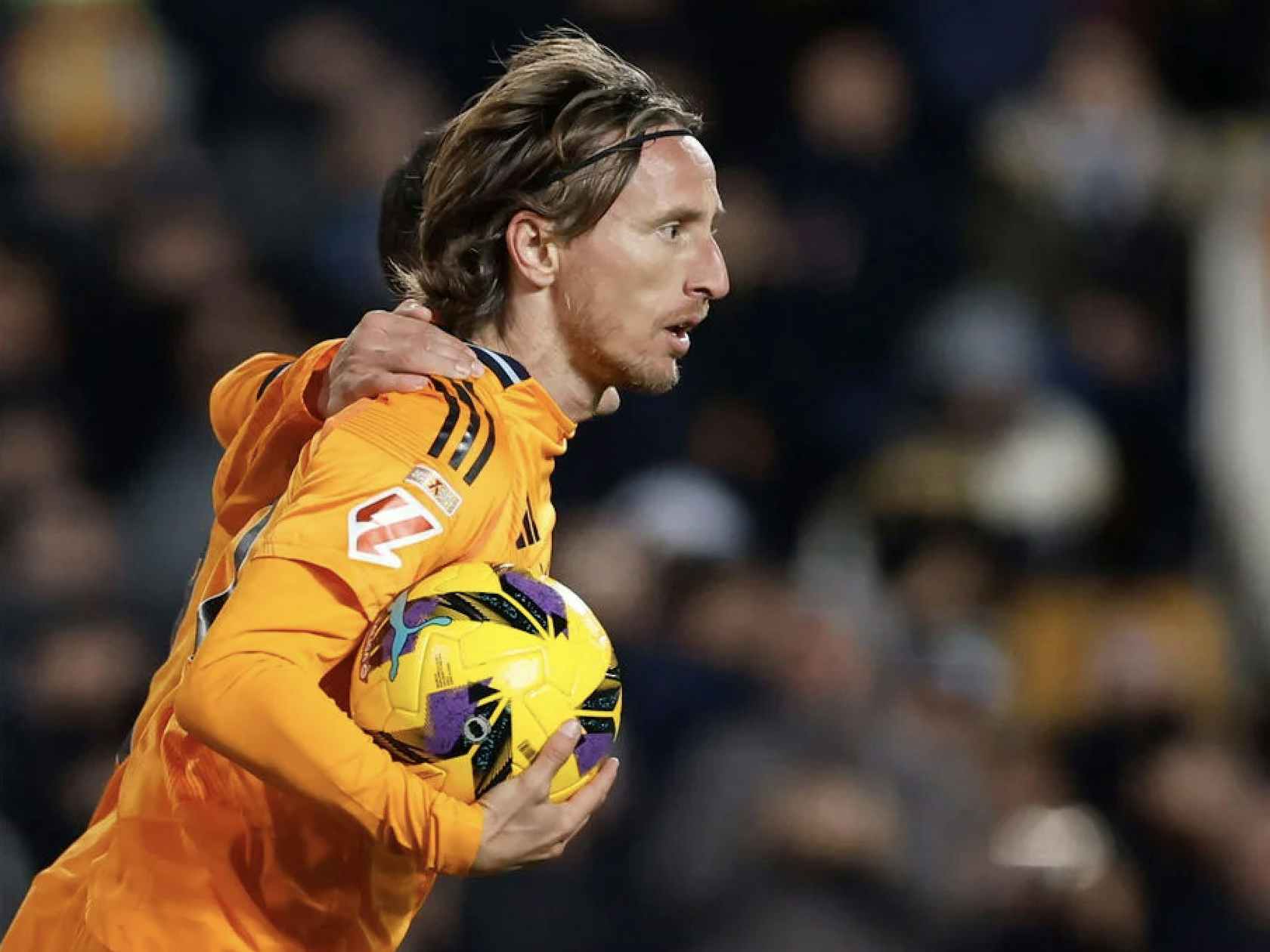 胡明轩全场5投0中无运动战进球，个人正负值-15全队最低