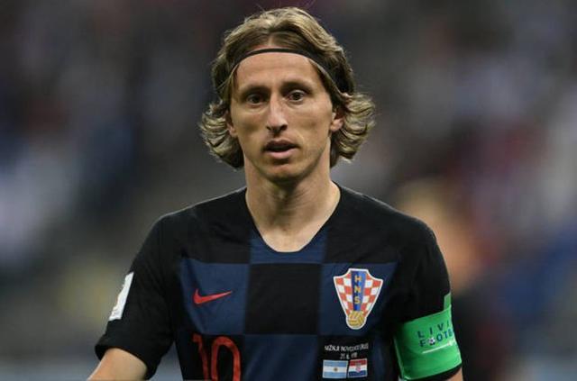 法国队最新球衣号码：恩昆库7号，坎特13号，谢尔基14号