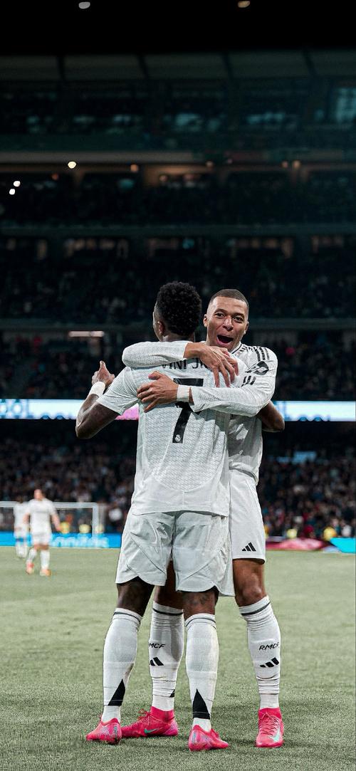 英超前瞻比分预测：利物浦VS桑德兰，柏林赫塔，热刺全部拿下！