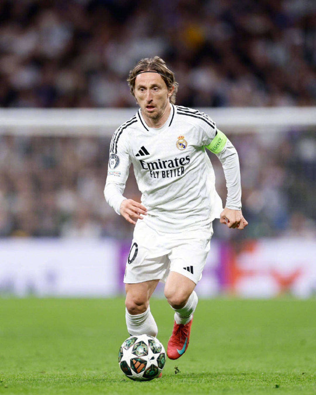 美媒预测本赛季入选全明星概率：里夫斯73%，詹姆斯69%